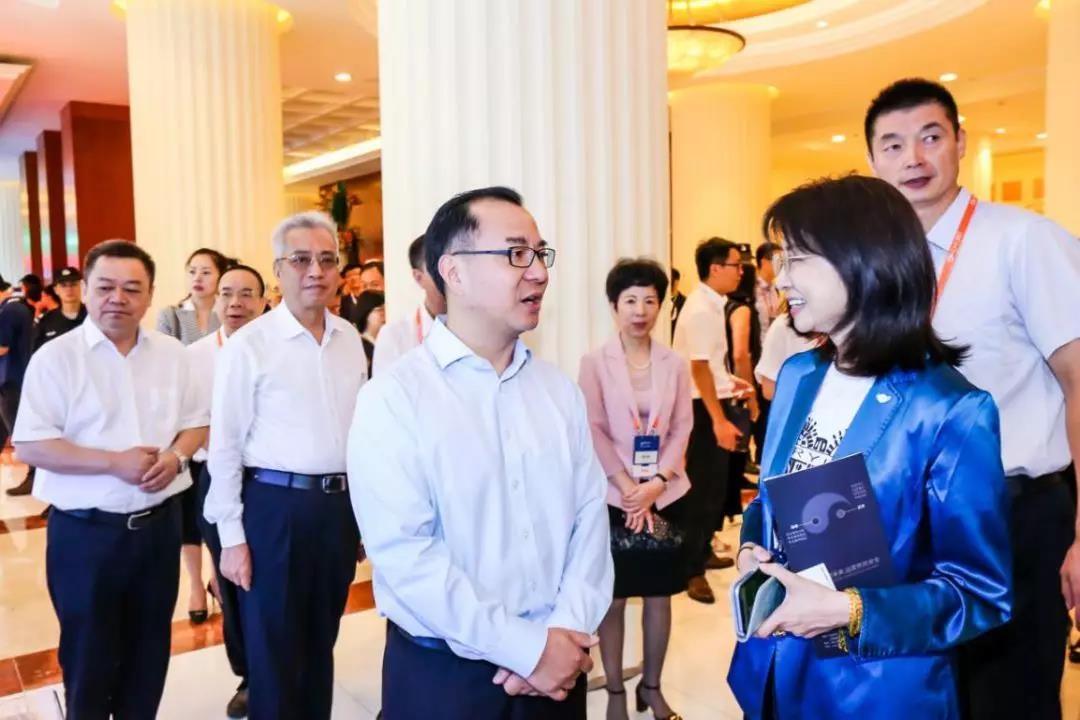 國家互聯網信息辦公室副主任劉烈宏等領導一行蒞臨啟明星辰展臺